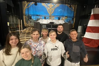 Vor der größten „Unterwasser-Party“ des Vogtlands: Mitternacht wird die entzückendste Nixe gekürt - Seit einer Woche läuft im Reichenbacher Neuberinhaus der Kulissenaufbau.