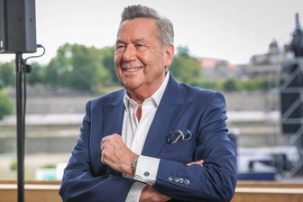 Roland Kaiser am Dresdner Elbufer.