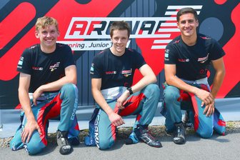 Vor der Kart-EM in der E Arena Mülsen: Trio nutzt Testlauf auf dem Heimkurs - Luis Esser, Luca Colella und Maurice Schenck (von links nach rechts) nutzten die „Road to Mülsen" zum Testen für das EM-Heimspiel.