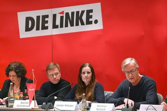 "Vor Leipzig stand die Linke am Abgrund, heute ist sie schon einen Schritt weiter" - Die Partei- und Fraktionsvorstände der Linken, hier (v.l.) Amira Mohamed Ali, Martin Schirdewan, Janine Wissler und Dietmar Bartsch, haben sich auf eine "Leipziger Erklärung" geeinigt.