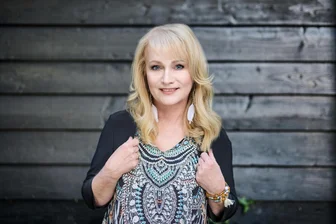 Vor Tournee-Start in Plauen: So denkt Schlager-Ikone Nicole über ihren Abschied von der Bühne nach - Sängerin Nicole startet am Mittwochabend in der Festhalle Plauen mit ihrer neuen Konzert-Tournee.