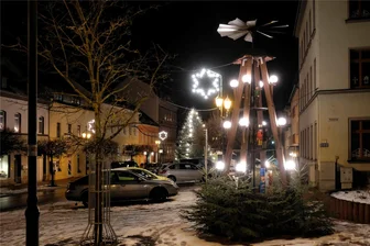 Voradventszauber lädt nach Mylau ein - Der Marktplatz in Mylau.