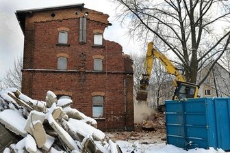 Vorbereitungen für den Umbau des Bahnhofsvorplatzes haben begonnen -