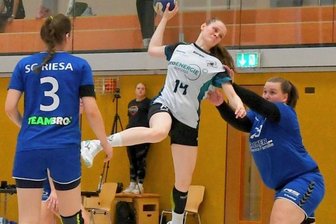 Vorfreude auf die Couch - Hoffnungsvoller Neuzugang: Theresa Weidenberg, die vom Oranienburger HC aus der Brandeburgliga kam, habe sich gut eingefügt, lobte Trainer Manuel Kirpal. "Sie ist definitiv eine Bereicherung für uns." 