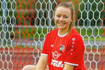 Vorfreude auf Familie und Neunerlei - Seit diesem Jahr spielt Anne Winkler beim 1. FC Sonthofen in der Bezirksliga Fußball.