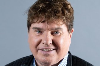 Vorhang auf: Diese Promis kommen nach Bad Elster - 10. Dezember: Frank Schöbel.
