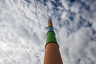 Vorkehrungen für einen Blackout: Geheime Anlage macht Chemnitz nun unabhängig vom Rest des Landes - Die bunte Esse ist seit 2024 außer Betrieb. Chemnitz wird seitdem überwiegend mit Gas versorgt.