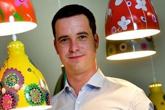 Vormittags Papa und am Nachmittag Agenturchef - Frank Müller sieht viel Potenzial im roten E. 