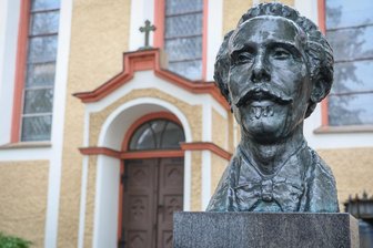 Vortrag über „Karl May und Frankreich“ in Hohenstein-Ernstthal - Bei einem Vortrag geht es um die Verbindungen zwischen Karl May und Frankreich.