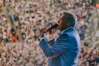Vorverkauf ab 28. September: Wann Roland Kaiser 2025 in Schwarzenberg gastiert - Roland Kaiser ist 2025 wieder auf der Waldbühne in Schwarzenberg zu erleben.