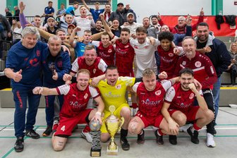 Vorverkaufsrekord zum Stadtwerke-Cup: Die Fußballfans sind heiß auf den nächsten Budenzauber - Im vergangenen Jahr gab es den Überraschungssieger Fortuna Plauen.