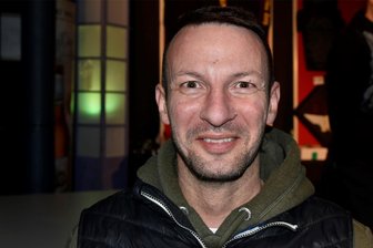 Vorwurf „Stimmenfänger“: Aufregung um Stadtratskandidatur von Musikhallen-Chef in Markneukirchen - André Czinkewitz ist Geschäftsführer der Musikhalle Markneukirchen. Am 9. Juni kandidiert er für den Stadtrat. Im Falle seiner Wahl müsste er sich entscheiden, ob er Geschäftsführer bleiben will oder das Mandat für den Stadtrat annimmt. Beides gleichzeitig geht nicht.