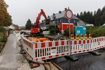 Vorzeitig freie Fahrt auf der Talstraße in Annaberg-Buchholz - Die Sperrung zwischen Alter Poststraße und Zaunkönig wird bis voraussichtlich bis 27. November verlängert.