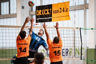 Vorzeitige Bescherung: Hennersdorfer Volleyballer feiern zwei souveräne Heimsiege und „überwintern“ auf Rang 4 - Starker Auftritt: Felix Walther war einer der Matchwinner beim HSV im Derby gegen Union Milkau.