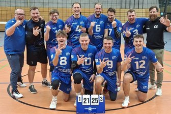 VSV Eintracht Reichenbach: Starker Start in die Volleyball-Sachsenliga mit zehn Punkten aus vier Spielen - Nach einigen Startschwierigkeiten durfte der VSV Eintracht Reichenbach in der Volleyball-Sachsenliga auch am Samstag beim VC Zschopau II jubeln.
