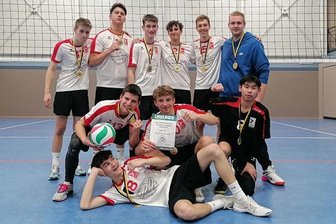 VSV Fortuna ist Vogtlandmeister - Diesmal zeigten es die Auerbacher Jungs dem VSV Oelsnitz. Mit 3:1 verbannte man die Sperken vom obersten Podestplatz.