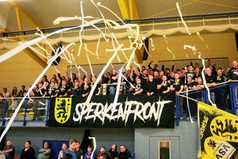 VSV Oelsnitz und seine Fans sind in Jena gefordert - Lautstarke Unterstützung wie im Foto beim letzten Heimspiel gegen den SV Schwaig II (3:1) dürfte garantiert sein.