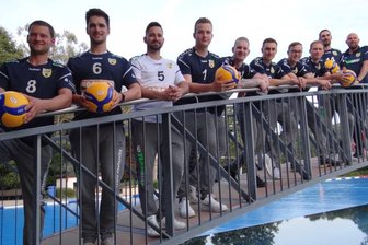 VSV will unter die ersten drei - Das Team des VSV Oelsnitz für die Regionalligasaison 2021/22: von links Jürgen Hanitzsch, Christian Böhm, Sascha Claus, Ben Becher, Stephen Sehr, Tim Neuber, Jonas Krug, Sascha Singer, Franz Masur und Trainer Alexander Krug. Bei der Teamvorstellung fehlten Niclas Meinhold, Fabian Schubert, Julian Schubert, Johannes Köbsch und Michael Wagner.