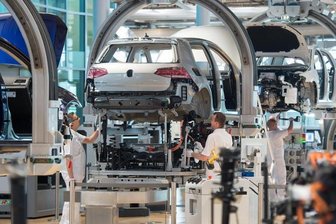 VW-Chef: Werden Elektroautos weltweit in 16 Fabriken bauen -