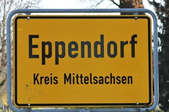 VW-Fahrer zwischen Eppendorf und Großwaltersdorf verunglückt - Bei Eppendorf ist am Pfingstmontag ein VW-Fahrer verunglückt.