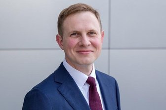 VW Sachsen präsentiert Nachfolger von Geschäftsführer Bursig - Dmitry Bogatyrev hat die Nachfolge von Geschäftsführer Matthias Bursig bei VW Sachsen angetreten.