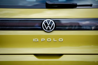 VW startet Bau günstigerer E-Autos – aber nur in Spanien - Mit dem ID. Polo verabschiedet sich VW von den Nummern in den Modellnamen und kehrt zu den bekannten Bezeichnungen zurück. Die Studie hatte noch ID.2all geheißen. (Archivbild)