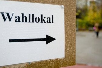 Wähler sollen möglichst eigenen Stift mitbringen - Allein in Zwickau gibt es 55 Wahllokale und zusätzlich 18 Briefwahllokale. 