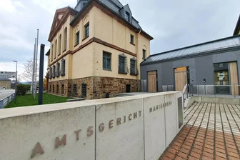 Waffen, Drogen, Todesdrohungen: „Bin selber erschüttert, was ich da gemacht habe“ - Wegen zahlreicher Delikte musste sich ein Erzgebirger am Dienstag vor dem Marienberger Amtsgericht verantworten.