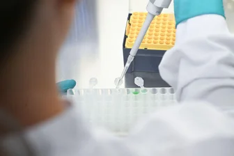 Wagniskapital für deutsche Biotech-Firmen bricht 2025 ein - Biotech-Firmen in Deutschland haben 2025 weniger Geld eingesammelt. (Symbolbild)