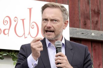 Wahlauftritt von FDP-Chef Lindner - Christian Lindner, auf einer Wahlkampfveranstaltung in Chemnitz am Uferstrand