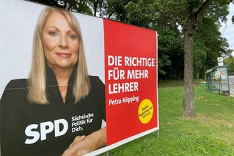 Wahlplakat-Tausch in Reichenbach: Köpping bleibt dennoch in der Kritik - So wirbt SPD-Spitzenkandidatin Petra Köpping seit kurzem an der Zwickauer Straße in Reichenbach um Wählerstimmen - der alte Krankenhaus-Slogen wurde überklebt.