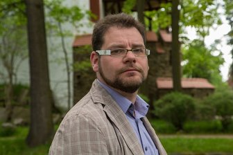 Wahlticker: Ausgezählt - so hat die Region abgestimmt - Conny Goeckeritz gewinnt als Grüner die Bürgermeisterwahl in Schlettau.