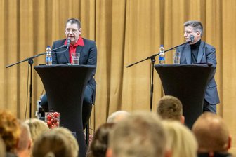 Wahlwiederholung im Erzgebirge: Politische Schwergewichte sind als Bürgermeister-Kandidaten raus - Horst Kretzschmann (r.) sowie Ulf Landwehr treten nicht wieder zur Bürgermeisterwahl an.