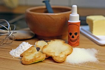 Wahre Kriminalfälle aus Zwickau: Der Tod kommt aus dem Backofen - Mit Blei in Backwaren soll eine Frau mehrere Ehemänner vergiftet haben. 