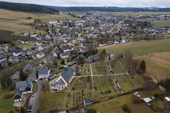 Wald bringt Dorf im Erzgebirge unerwartet hohe Einnahmen ein - Crottendorf hat 2025 hohe Einnahmen durch Holzverkauf erzielt.
