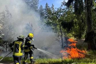 Waldbrandstufe 4 in Mittelsachsen: Was heißt das für Grillfeste, Feuerwerk, Landwirtschaft? - Schon im Mai hat in Langenau bei Brand-Erbisdorf ein Waldstück gebrannt.