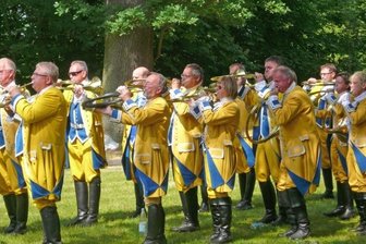 Waldfest in Blockhausen - Die Tauchaer Parforcehornbläser werden beim Waldfest am Wochenende in Blockhausen auftreten.