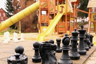 Waldkirchens Schachspieler laden zum Knobeln ein - Mit einem Schachrätsel in Form eines Adventskalenders möchte die SG Waldkirchen Schachspieler anlocken.