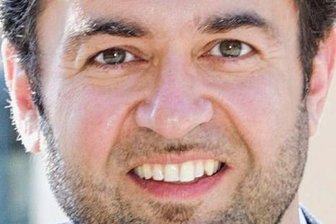 Walzer, Polka, Operette zum Jahresauftakt - Leo Siberski, der seit der Spielzeit 2017/2018 als Generalmusikdirektor am Theater Plauen-Zwickau tätig ist.