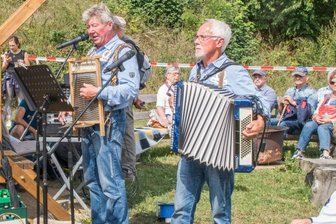Wanderer erobern Schloss -