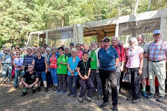 Wanderlust im Eichsfeld: Vogtländer auf sagenhafter Tour - Der Vogtländische Wanderverband war mit 47 Mitgliedern beim 122. Deutschen Wandertag im Eichsfeld dabei.