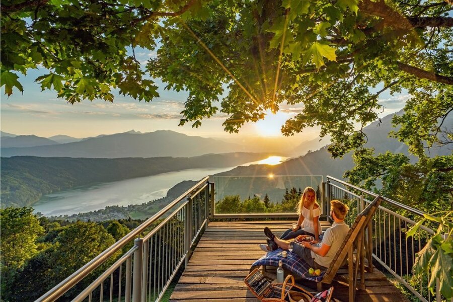 Wandern durchs Paradies - Mit einem gebuchten Picknick hat man den "Sternenbalkon" bei Sonnenuntergang für sich allein. 