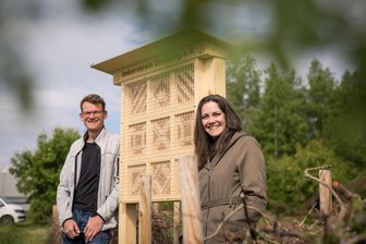 Wandern und Wissenstransfer im Grünen: Was Stollberg mit dem Grünen Pfad vorhat - Imker Guido Zappel und Landschaftsarchitektin Nora Preuß aus der Stadtverwaltung Stollberg engagieren sich für den Grünen Pfad.