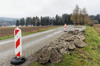 Wanderparkplatz an der Talsperre Cranzahl wird zur Baustelle - Bot bisher einen wenig einladenden Anblick: der Wanderparkplatz an der Talsperre. Das soll sich nun ändern. 