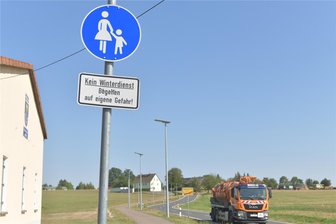 Wann geht die Beleuchtung auf dem Weg zwischen Burkersdorf und Bieberstein in Betrieb? - Der Fußweg an der Kreisstraße 7794 von Burkersdorf nach Bieberstein wird künftig beleuchtet.