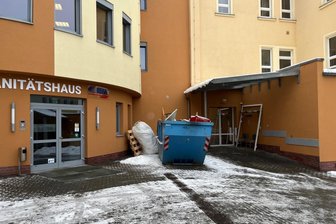 Wann man sich für die neuen Augenärzte in Reichenbach anmelden kann - In dem Gebäude neben dem Sanitätshaus wird zurzeit an der Augenarztpraxis gearbeitet.