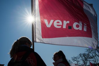 Warnstreik im öffentlichen Dienst: Bürgerservice in Zwickau bleibt geschlossen - Die Gewerkschaft Verdi kündigt Warnstreiks im öffentlichen Dienst an.
