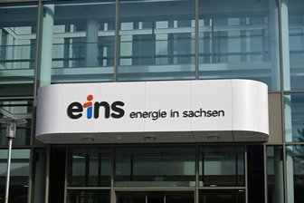 Warum am 7. April Hubschrauber tief über Chemnitz kreisen - Der Versorger Eins lässt Teile seiner Stromtrassen prüfen. Das soll mit Hubschrauber geschehen.