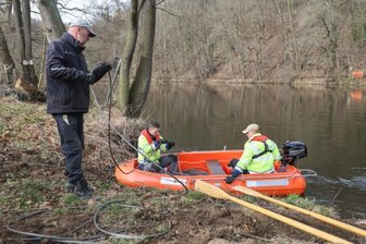 Warum Arbeiter Bäume über die Zschopau ziehen mussten - 