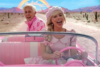 Warum "Barbie" in China hitzige Debatten auslöst - Ryan Gosling als Ken und Margot Robbie als Barbie. Der Film "Barbie" kommt in China beachtlich gut an.